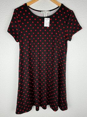 NWT Jamie & Layla short-sleeve T-shirt dress all-over red heart print size PM